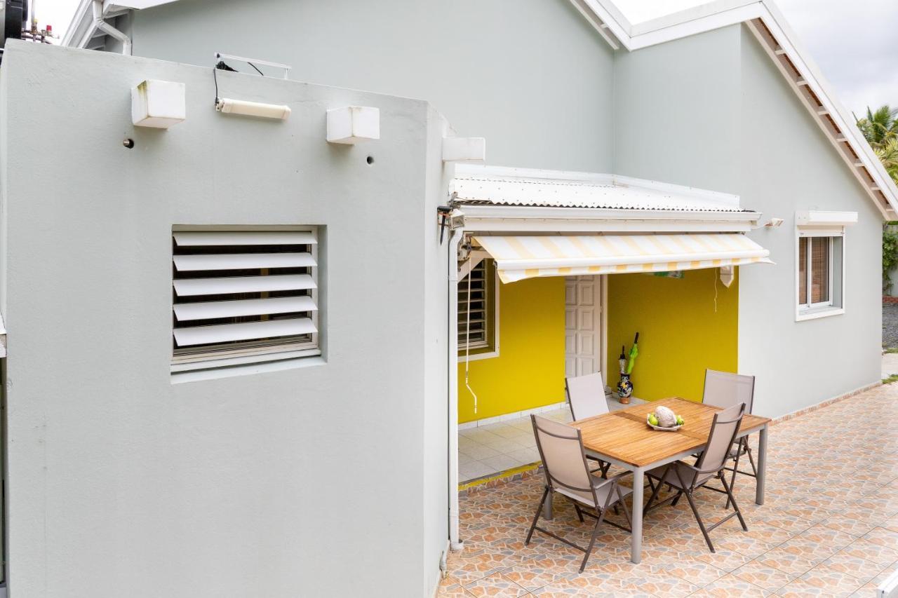 Villa L'Artist en bord de mer avec piscine privée Sainte-Rose Exterior foto